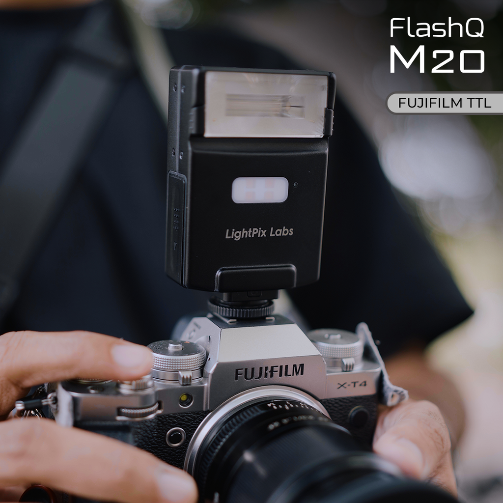 LightPix Labs FlashQ M20 with Transmitter for FUJIFILM TTL